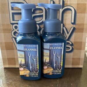 Bath and body works flannel foam soap